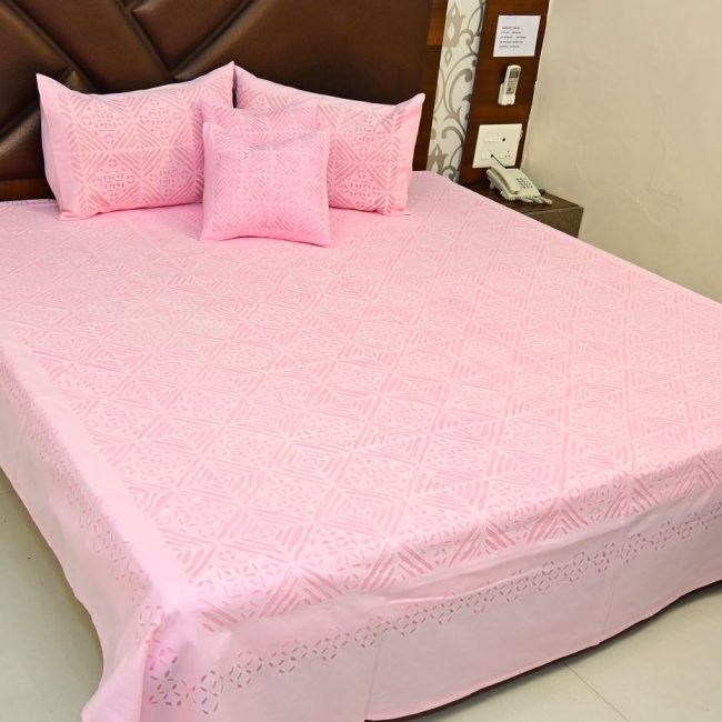 Product_-Bed-Cover-Double-Code_-TAHFBC-3-GM_App1-650x650