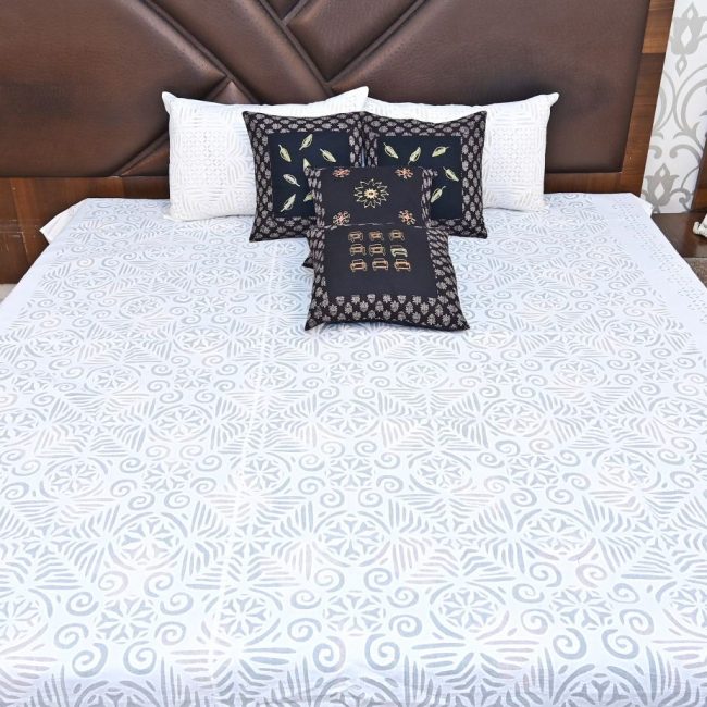 Product_-Bed-Cover-Double-Code_-TAHFBC-5-GM_App-650x650